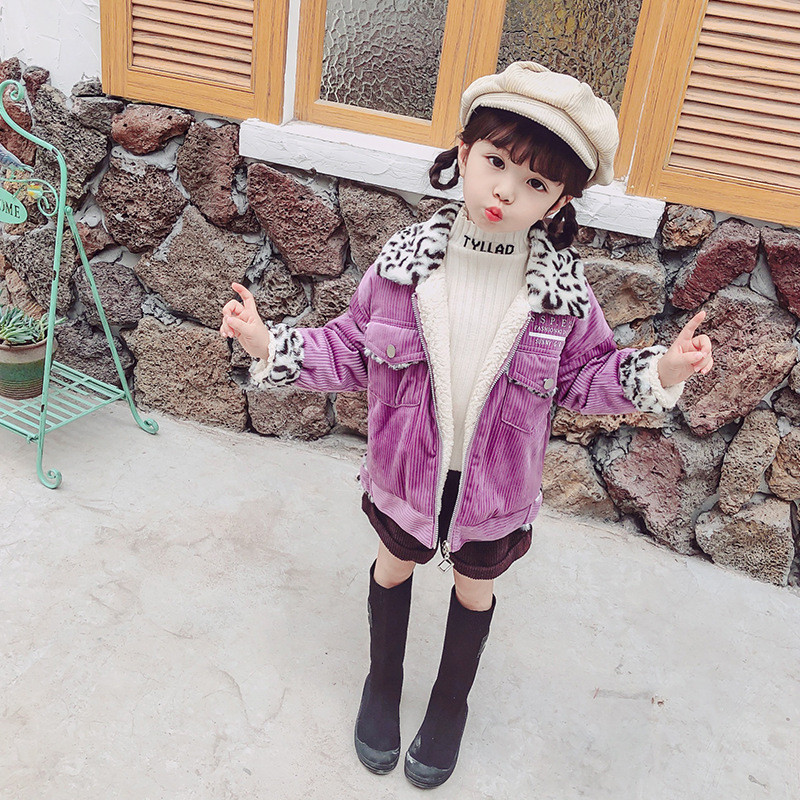 Új modell állatmintás gyerekkabát barna, rózsaszín és lila színekben