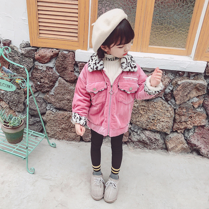 Új modell állatmintás gyerekkabát barna, rózsaszín és lila színekben