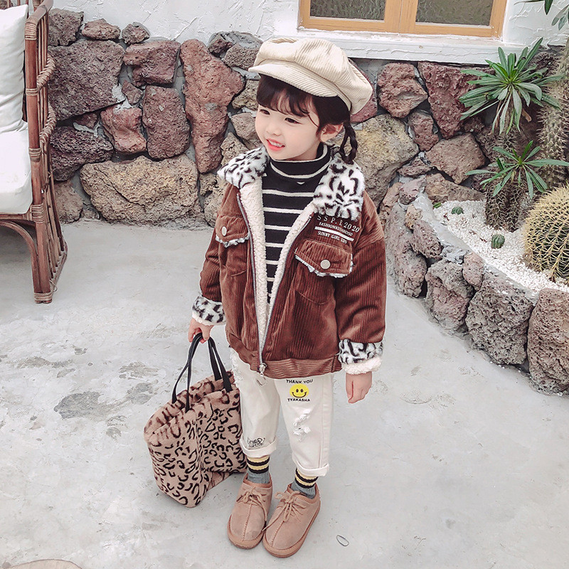 Új modell állatmintás gyerekkabát barna, rózsaszín és lila színekben