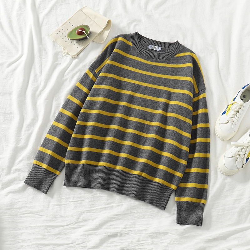 Γυναικεία ριγέ πουλόβερ σε δύο χρώματα