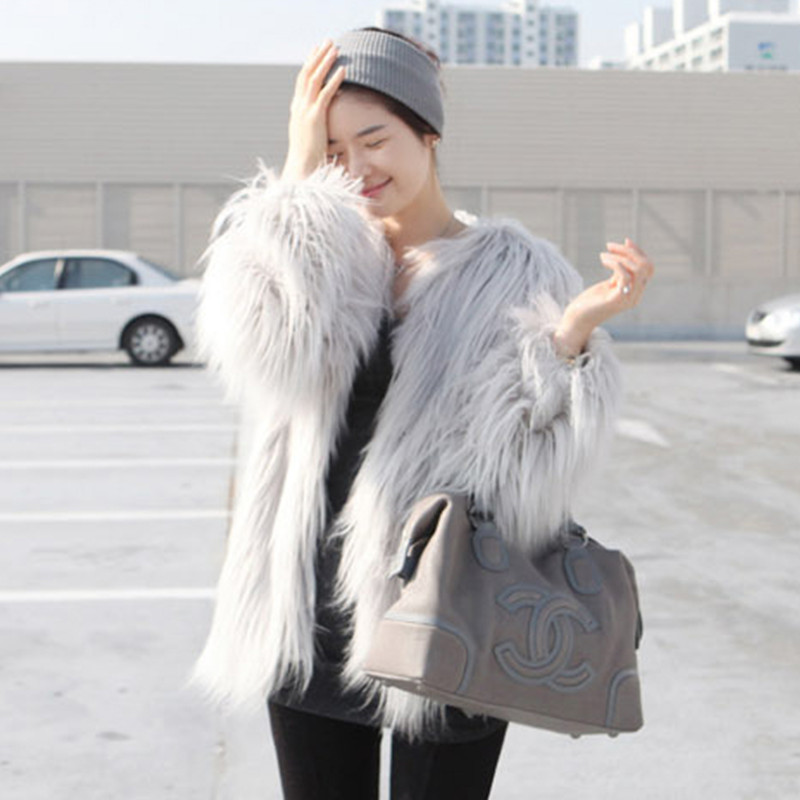 Modern női kabát hosszú ujjal