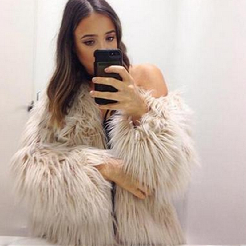 Modern női kabát hosszú ujjal