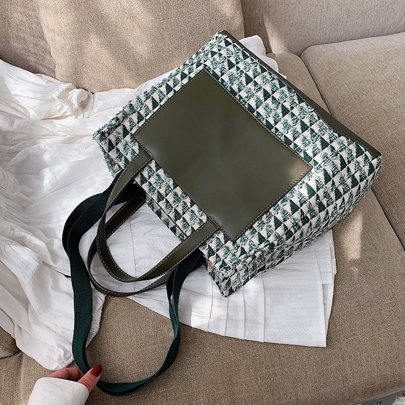 Modern női táska cipzárral, négy színben