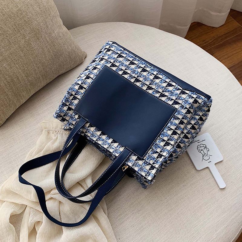 Modern női táska cipzárral, négy színben