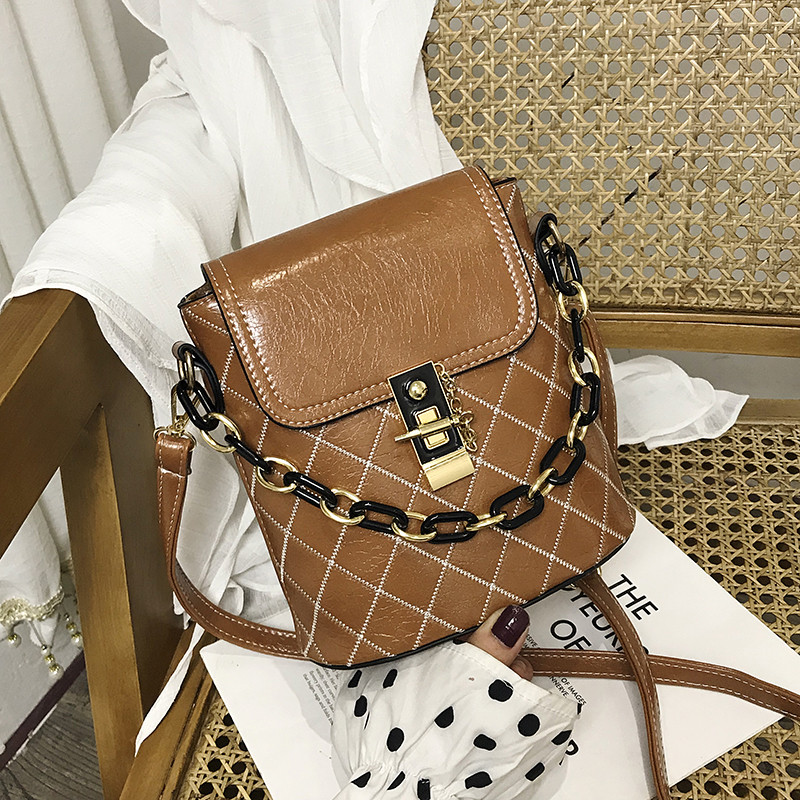 Fém elemes női táska lánccal több színben