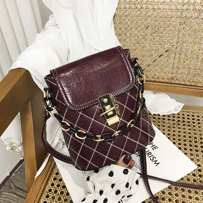 Fém elemes női táska lánccal több színben