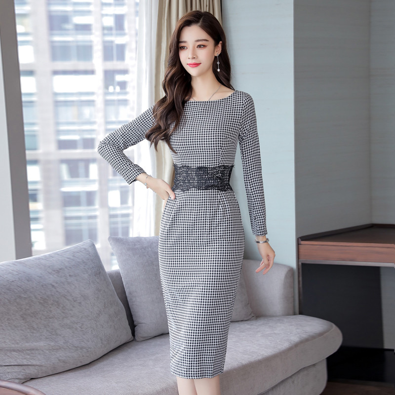 Κλασσικό γυναικείο φόρεμα Λεπτό σχέδιο με δαντέλα σε μαύρο και άσπρο χρώμα