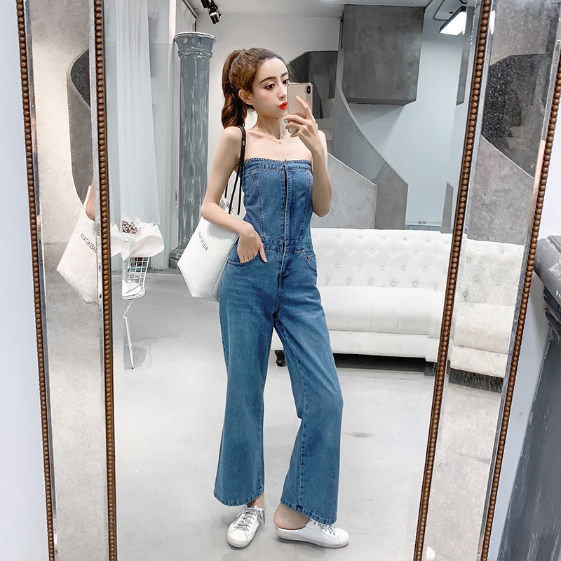 Γυναικεία ολόσωμη φίορμα της μόδας σε μπλε χρώμα