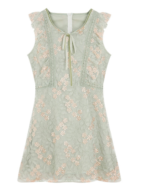 Rochie elegantă de damă, cu un element de dantelă și broderie în verde