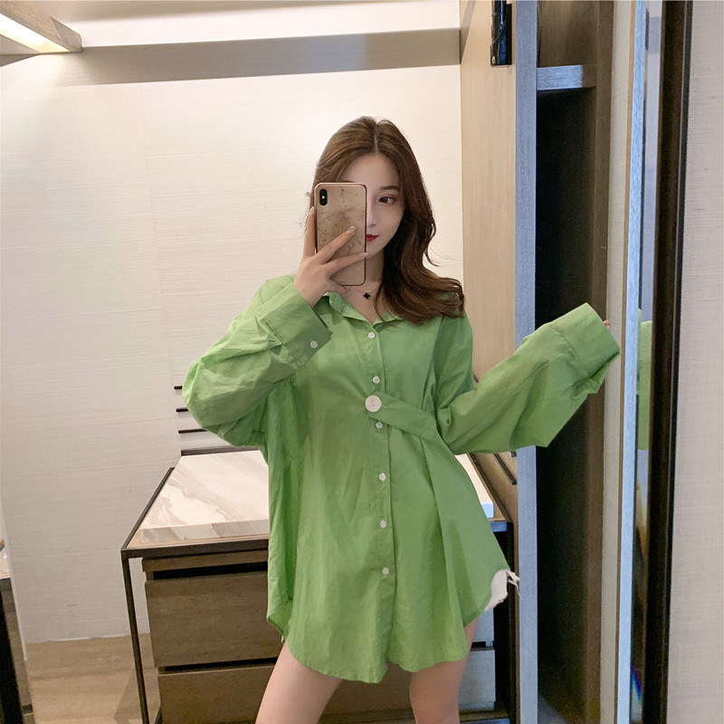 Cămașă de damă - model larg și lung în verde și alb