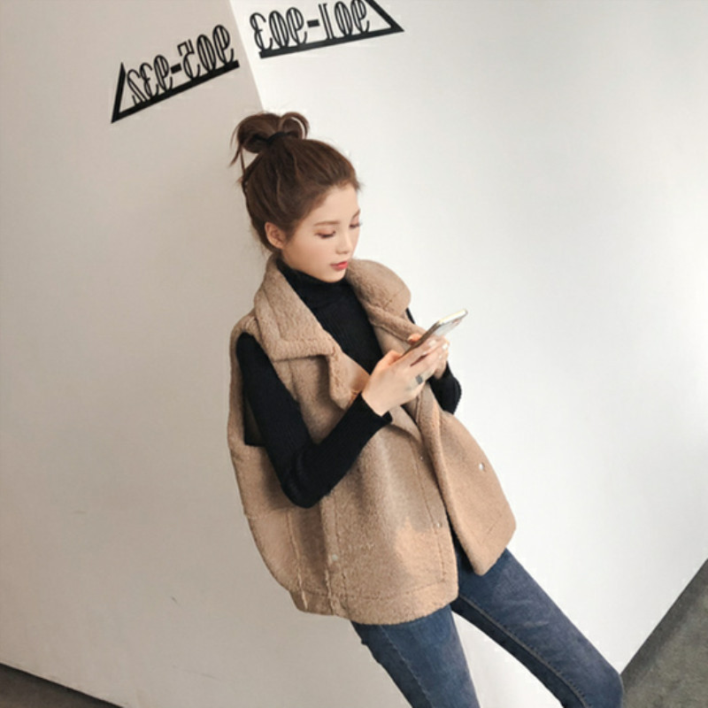 Női téli mellény - rövid modell bézs és fehér színben