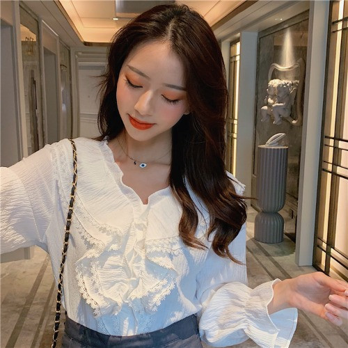 Elegáns, hosszú ujjú női ing fehér színben