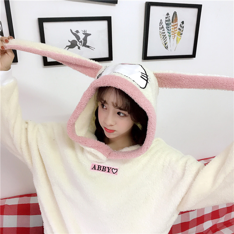 Női pizsama több színben 3D elemmel