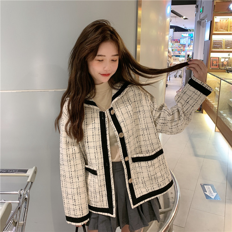 Γυναικείο μοντέρνο παλτό σε δύο χρώματα με κουκούλα