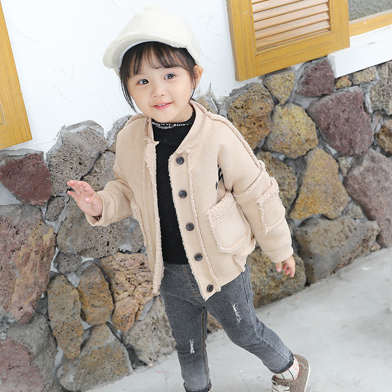 Geaca de copii model nou pentru fete cu nasturi maro si roz