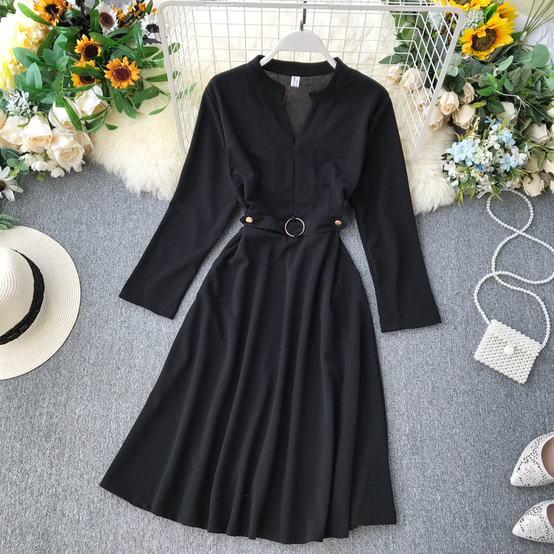 Rochie moderna de dama cu decolteu spitz in diferite culori