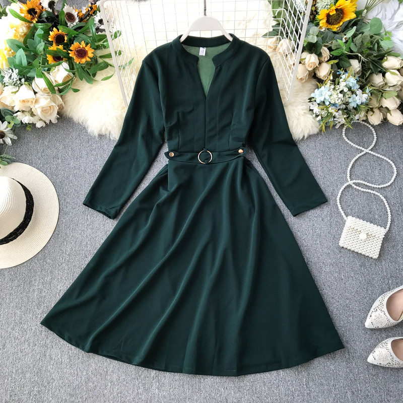 Rochie moderna de dama cu decolteu spitz in diferite culori