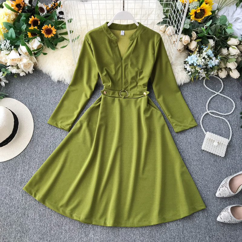 Rochie moderna de dama cu decolteu spitz in diferite culori