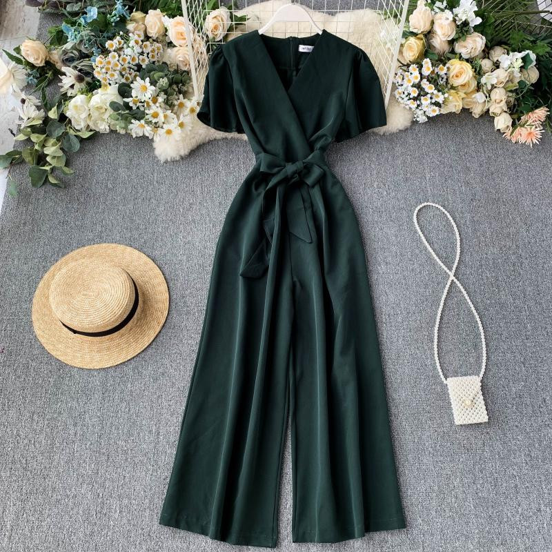 Salopetă de damă modernă cu mâneci scurte și panglică de culoare verde