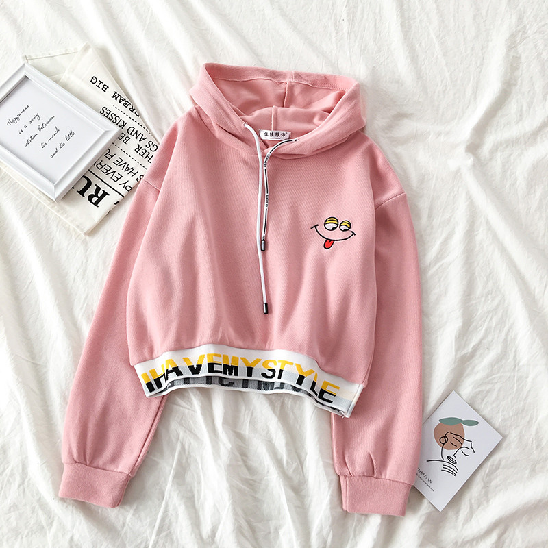 Καθημερινή γυναικεία μπλούζα με κεντήματα και κορδόνια σε τρία χρώματα