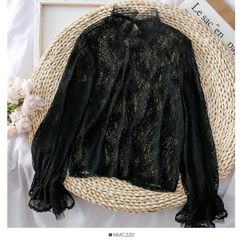 Bluză de damă modernă din dantelă în alb și negru
