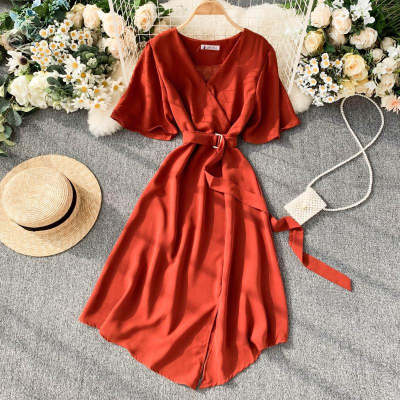 Rochie de dama cu curea si decolteu spitz