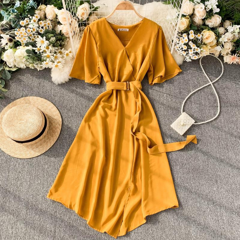 Rochie de dama cu curea si decolteu spitz