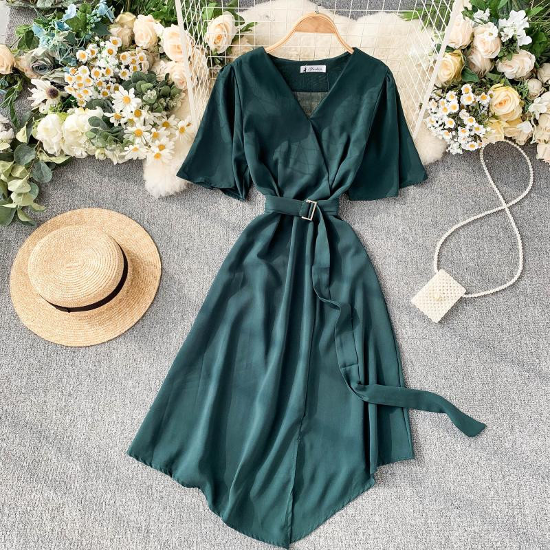 Rochie de dama cu curea si decolteu spitz