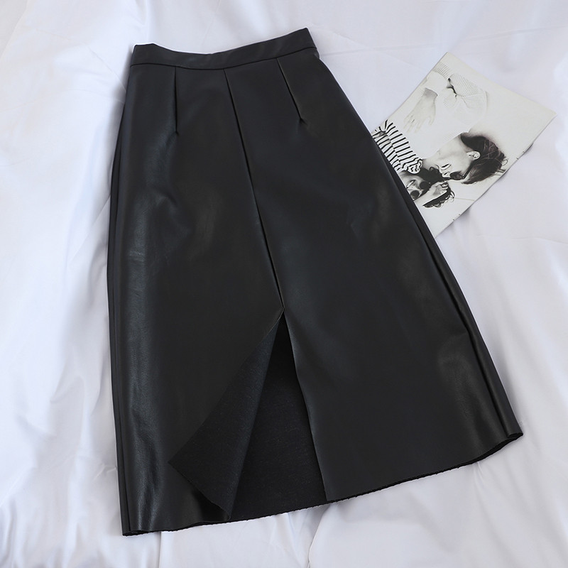 Modern női szoknya, magas derékkal, slicceléssel, öko bőrből