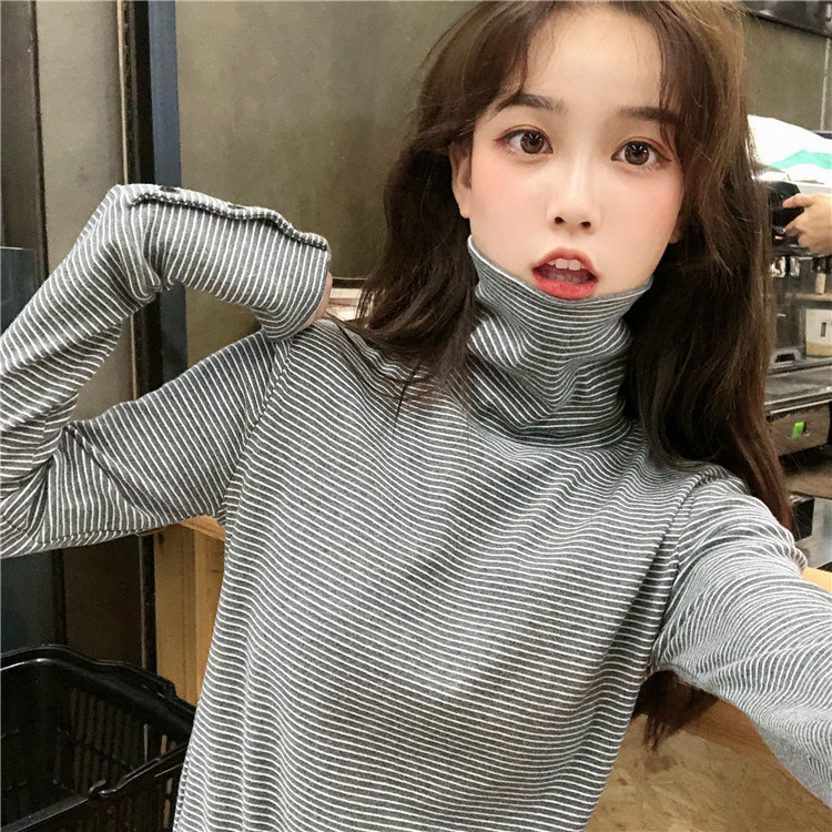 Bluză casual de damă în dungi, cu nasturi