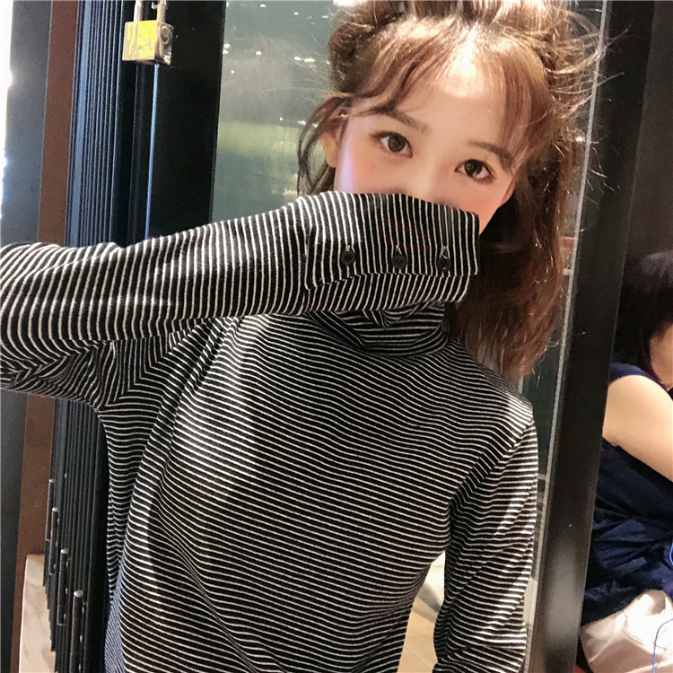 Bluză casual de damă în dungi, cu nasturi