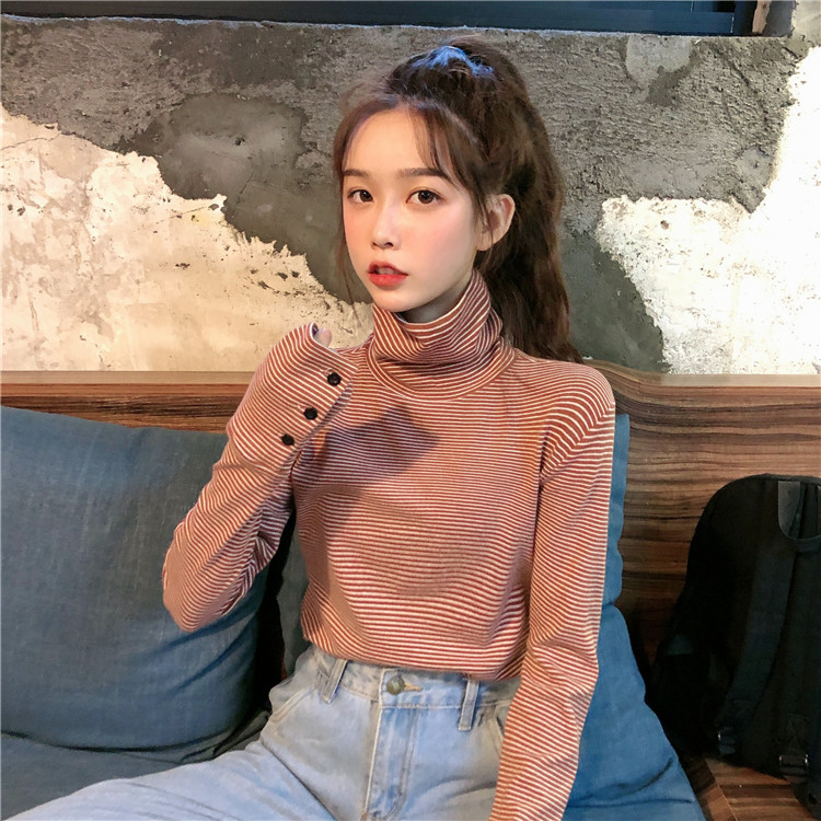 Bluză casual de damă în dungi, cu nasturi