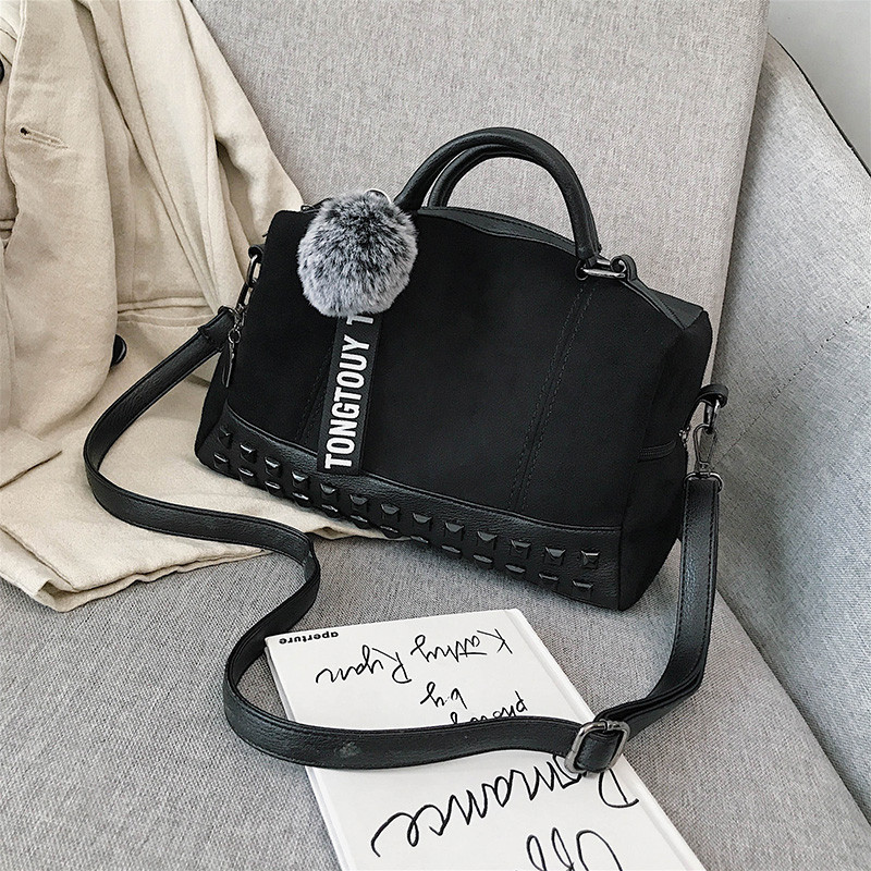 Geanta de dama moderna cu puf si doua manere