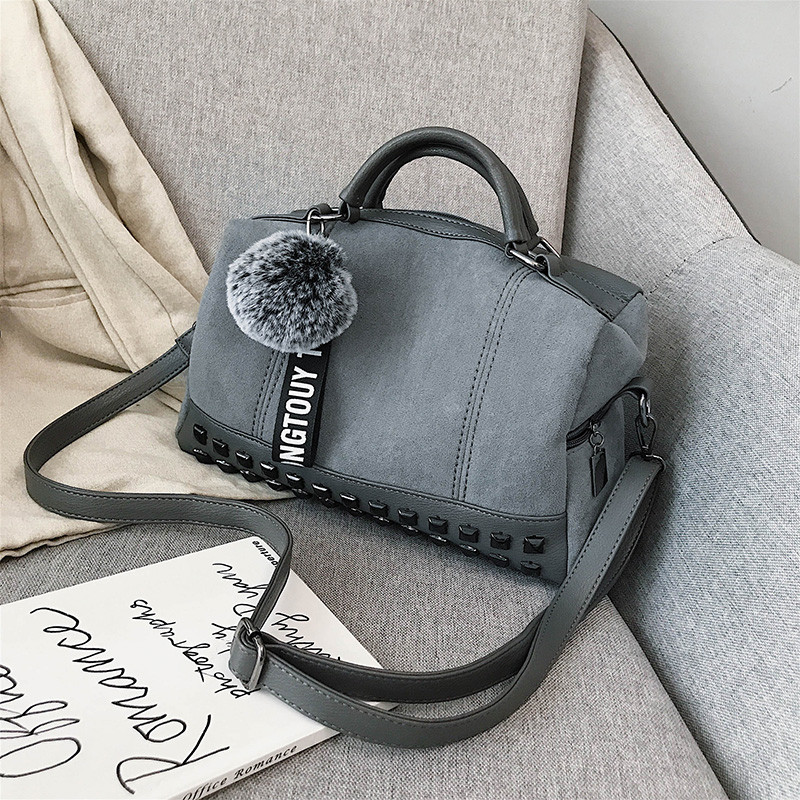 Geanta de dama moderna cu puf si doua manere