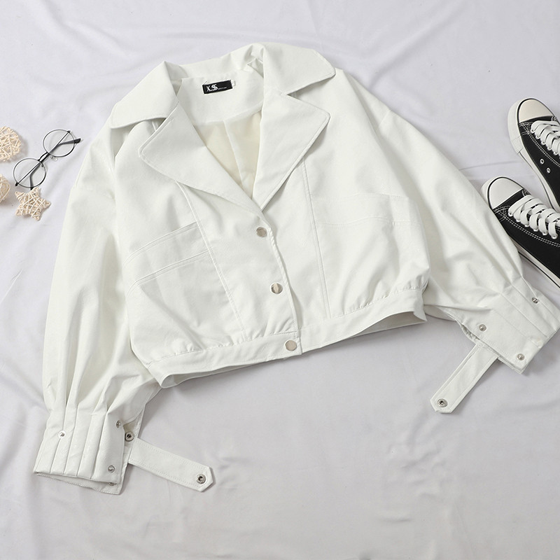 Geaca de dama moderna din piele cu nasturi in trei culori