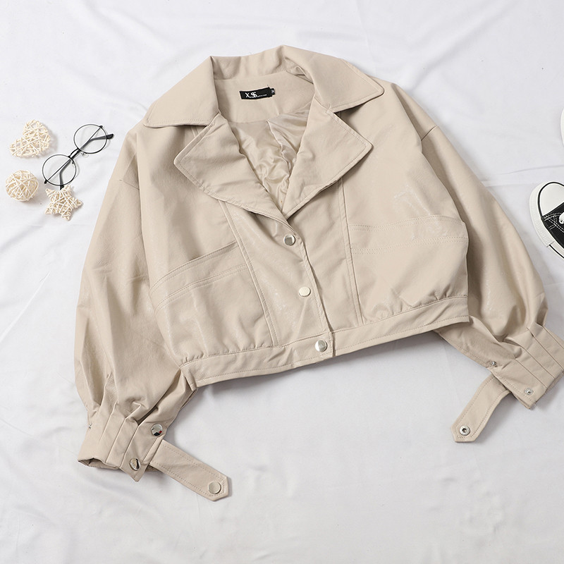 Geaca de dama moderna din piele cu nasturi in trei culori