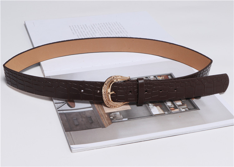 Cureaua de dama de ultimă generație din piele artificială în diferite culori