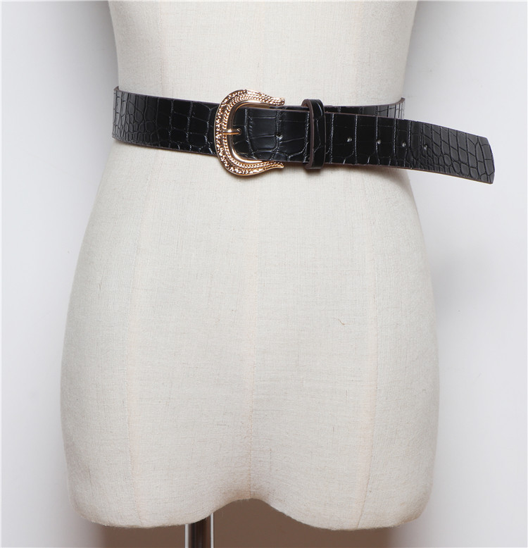 Cureaua de dama de ultimă generație din piele artificială în diferite culori