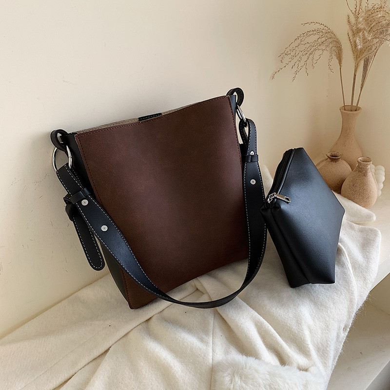 Geanta de dama moderna cu maner lung