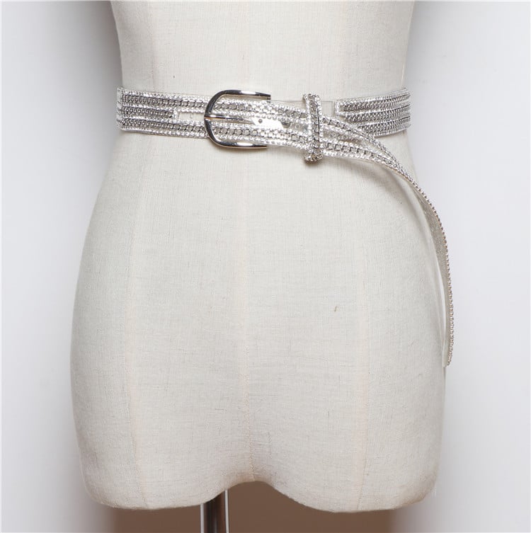 Cureaua de dama model nou in negru si argintiu