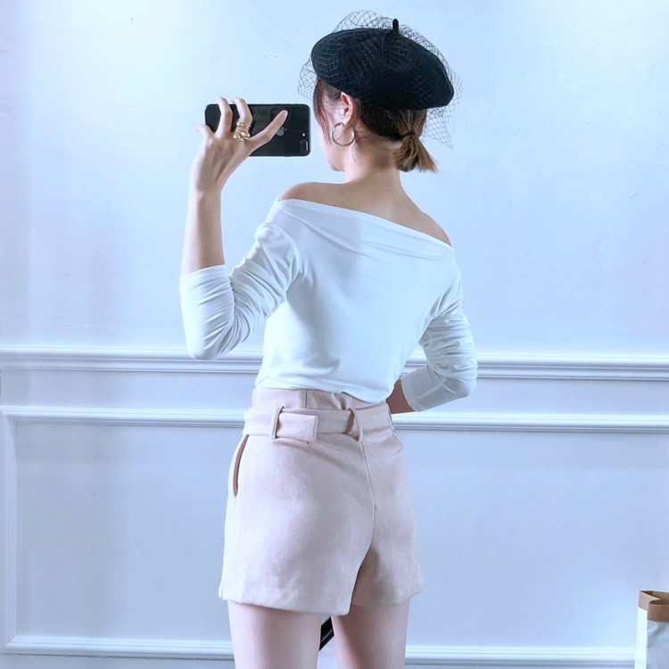 Fusta-pantaloni scurti asimetrici cu curea in doua culori