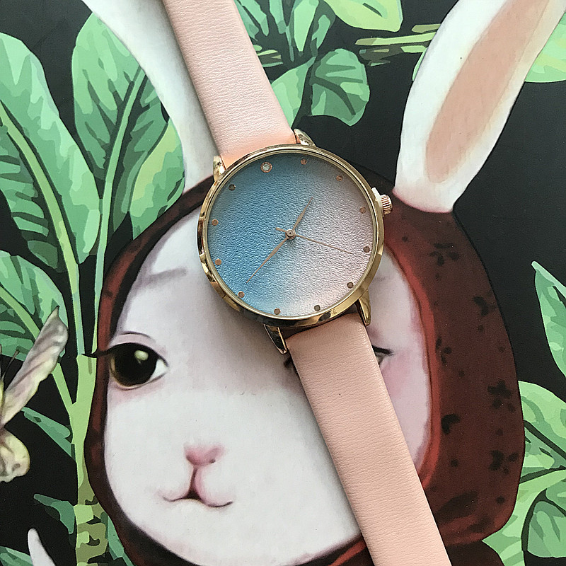 Ceas de damă de zi cu zi în negru, roz, alb și albastru