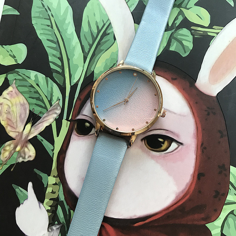 Ceas de damă de zi cu zi în negru, roz, alb și albastru