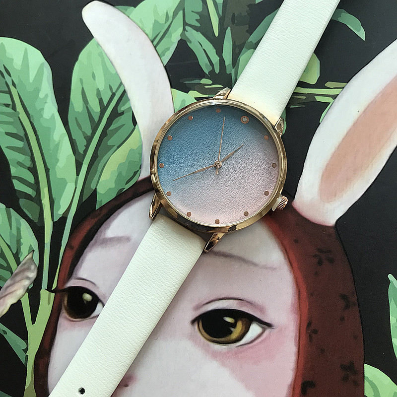 Ceas de damă de zi cu zi în negru, roz, alb și albastru