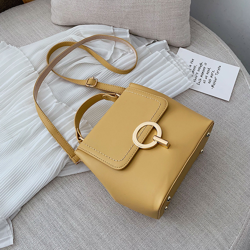 Rucsac de dama din piele cu decor metalic in mai multe culori