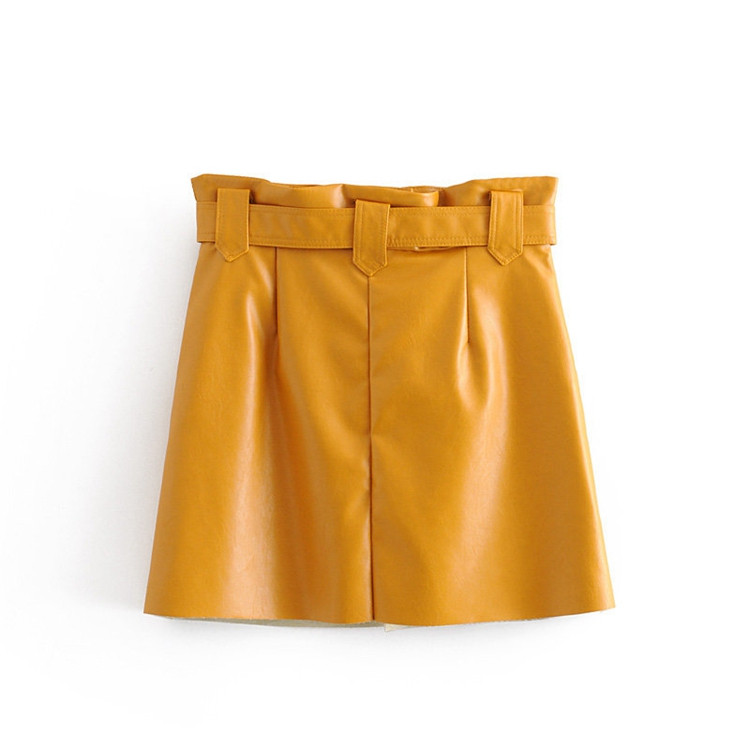 Fusta scurta artificiala cu talie inalta si curea