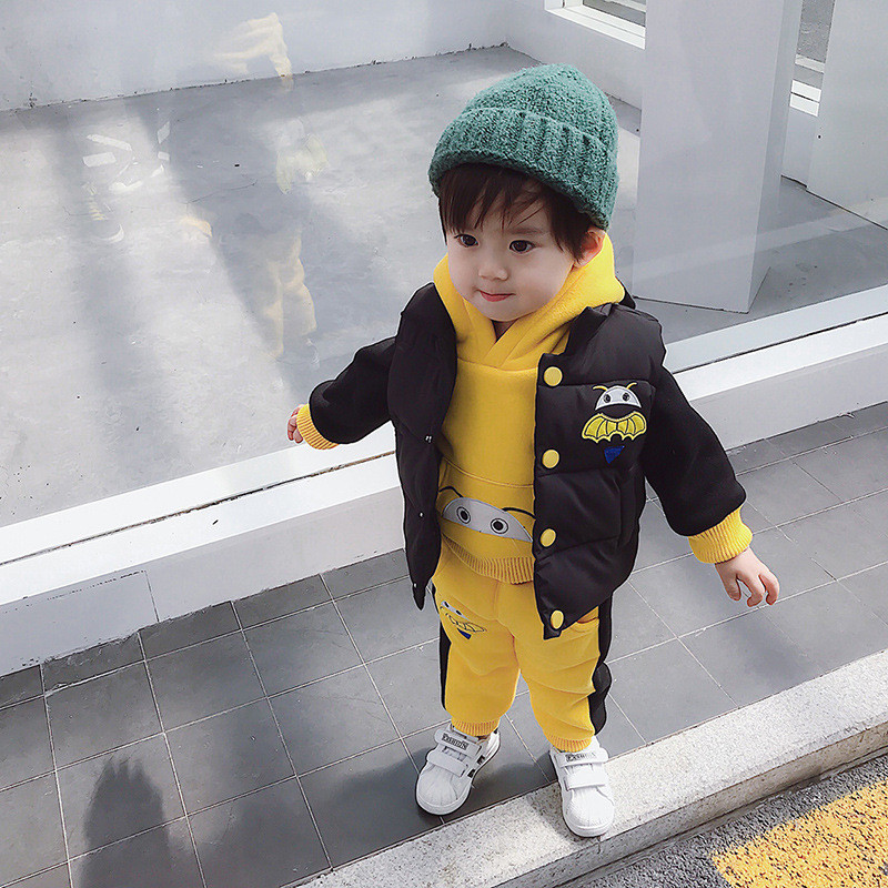 Set copii modern pentru baieti in trei parti vesta + bluza + pantaloni