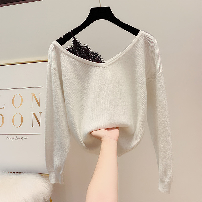 Bluză de damă modernă cu element de dantelă și decolteu spitz