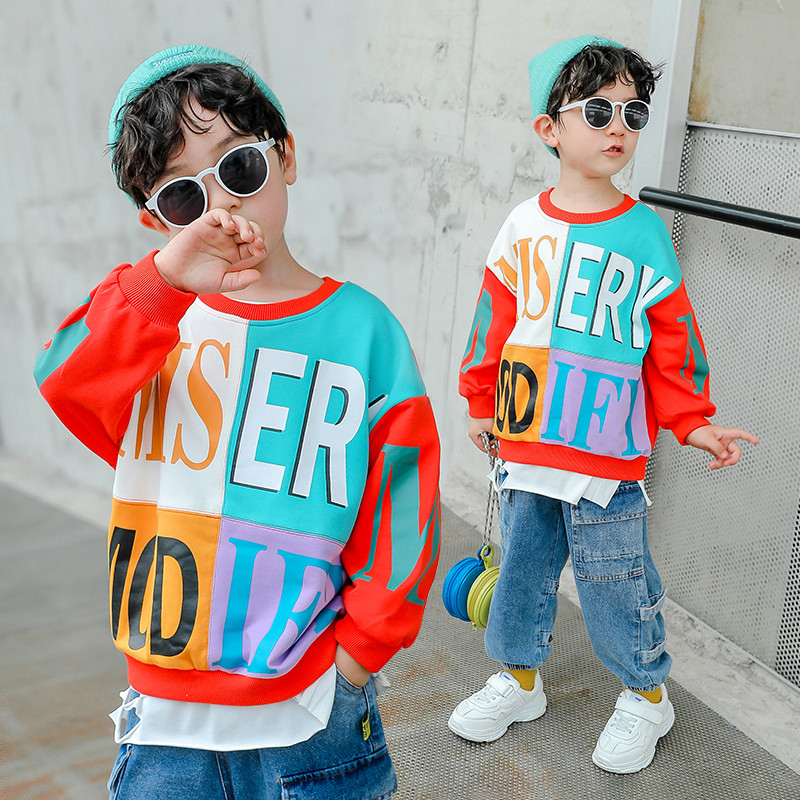 Модерна детска блуза за момчета в два цвята широк модел