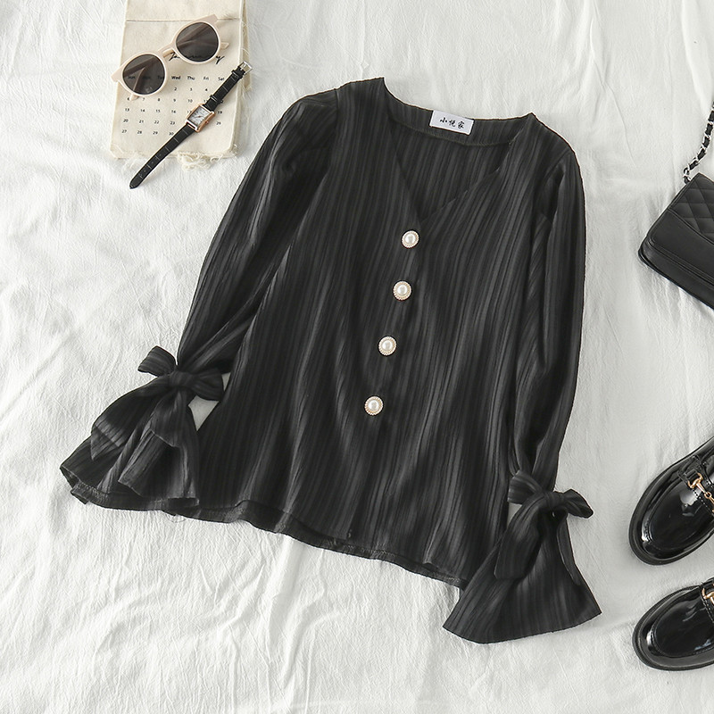 Cămașă modernă de damă cu decolteu în V și panglici pe mâneci